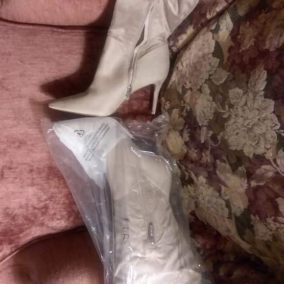 Cream faux suede over knee boots with heel - Picture 4 of 5